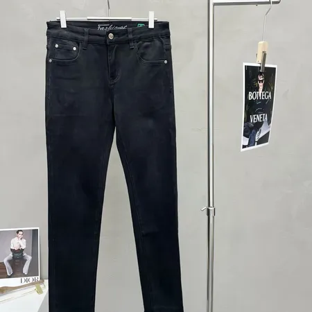 フェラガモ ジーンズ