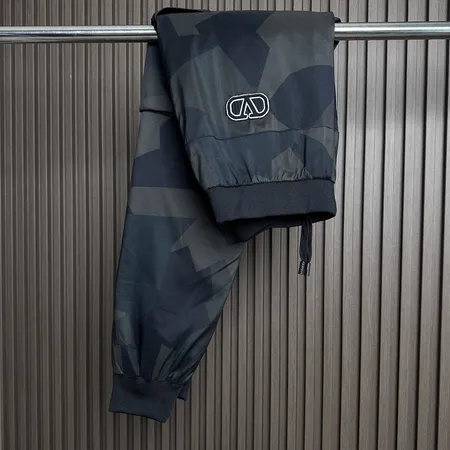 ヴァレンティノ カジュアルパンツ