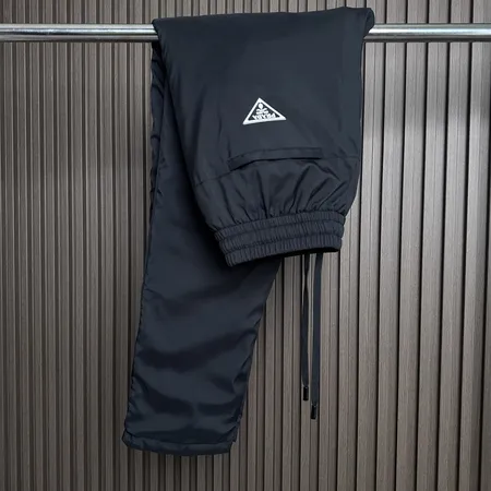 イブサンローラン カジュアルパンツ