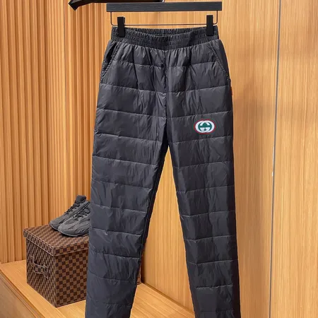 グッチ カジュアルパンツ