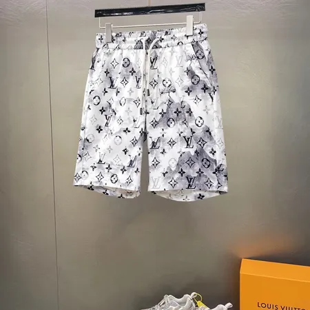 ルイヴィトン ショートパンツ