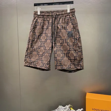 ヴェルサーチ ショートパンツ