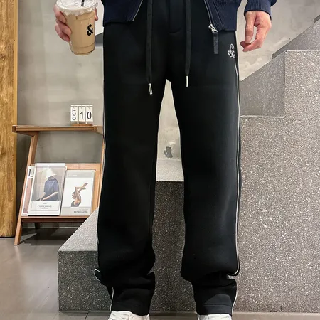 グッチ カジュアルパンツ