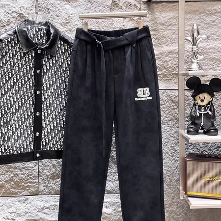 バレンシアガ カジュアルパンツ