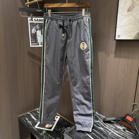 グッチ カジュアルパンツ