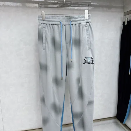 バレンシアガ カジュアルパンツ