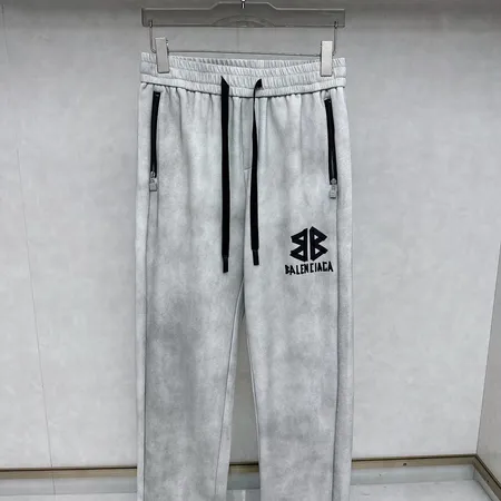 バレンシアガ カジュアルパンツ