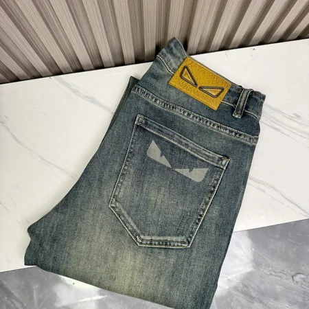 フェンディ ジーンズ