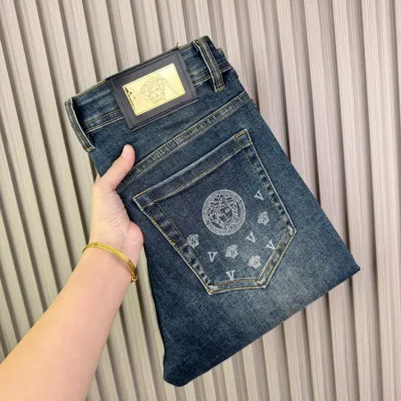 ヴェルサーチ ジーンズ