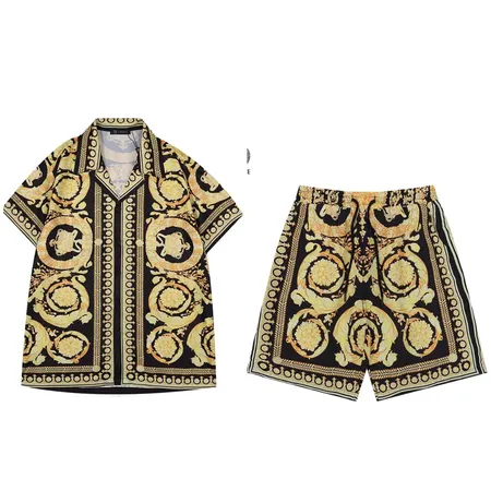 ヴェルサーチ ショートパンツ