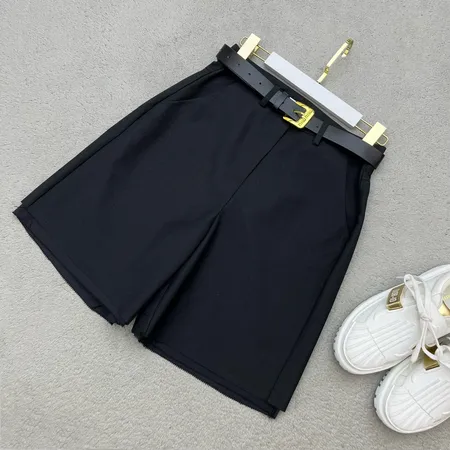 ミュウミュウ ショートパンツ