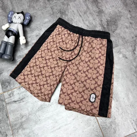 コーチ ショートパンツ