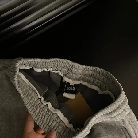 バーバリー ス トレーニングパンツ