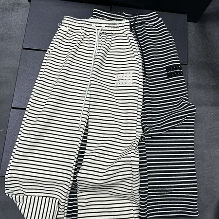 セリーヌ カジュアルパンツ