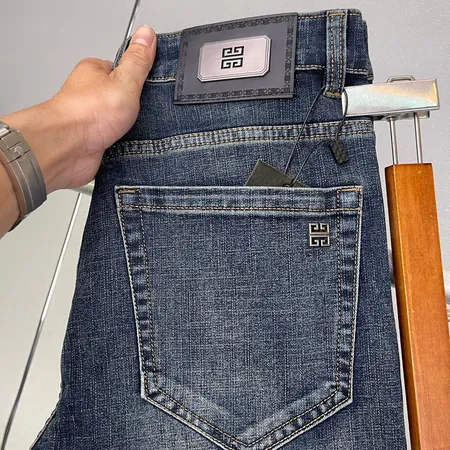 ジバンシィ ジーンズ