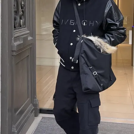 ジバンシィ カジュアルパンツ