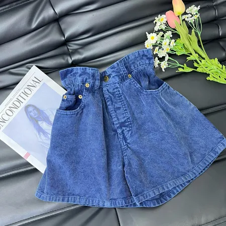 ミュウミュウ ショートパンツ