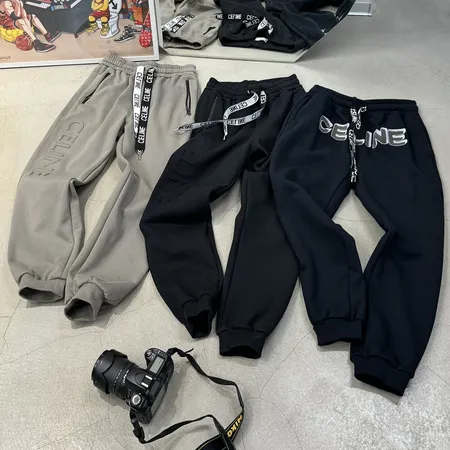 セリーヌ カジュアルパンツ