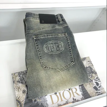 ジバンシィ ジーンズ