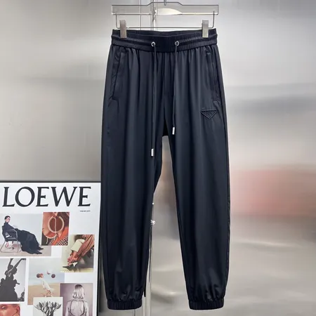 プラダ カジュアルパンツ