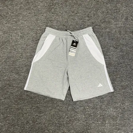 アディダス ショートパンツ