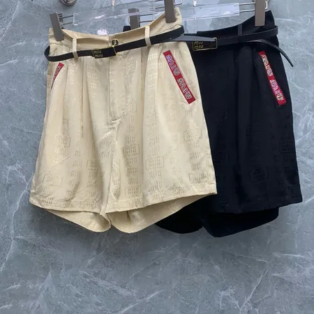 ミュウミュウ ショートパンツ