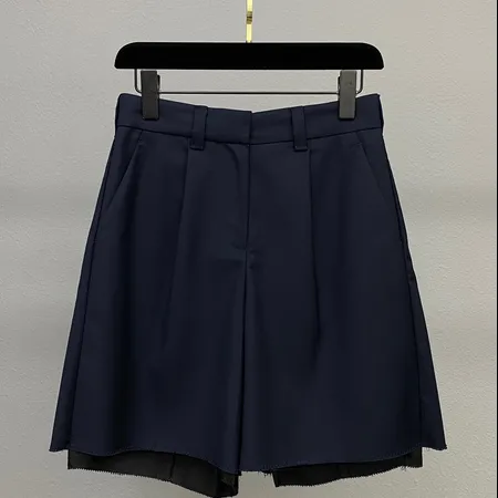 ミュウミュウ ショートパンツ