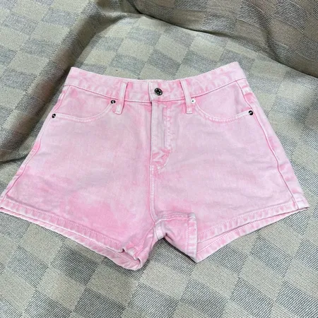 ミュウミュウ ショートパンツ