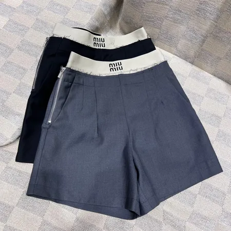 ミュウミュウ ショートパンツ