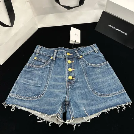 セリーヌ ショートパンツ