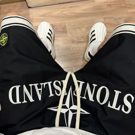 ストーンアイランド ショートパンツ