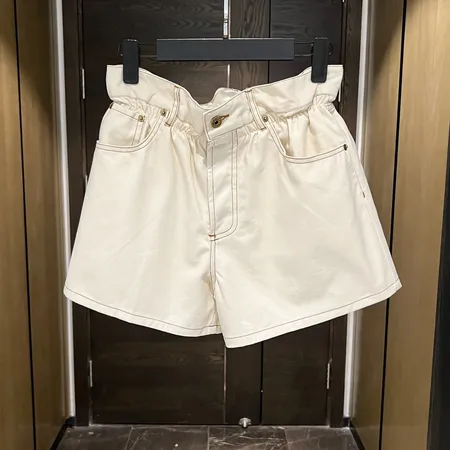 ミュウミュウ ショートパンツ