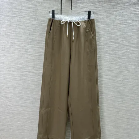 セリーヌ カジュアルパンツ