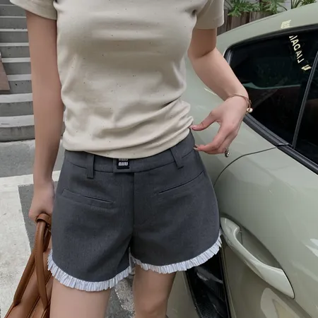 ミュウミュウ ショートパンツ