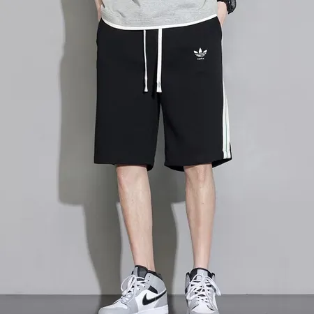 アディダス ショートパンツ