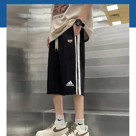 アディダス ショートパンツ