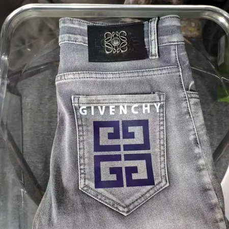 ジバンシィ ジーンズ