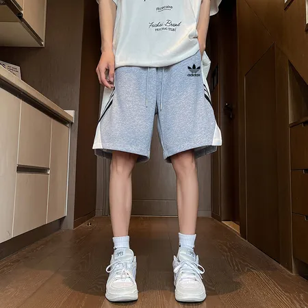 アディダス ショートパンツ