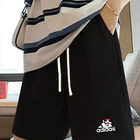 アディダス ショートパンツ