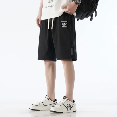 アディダス ショートパンツ