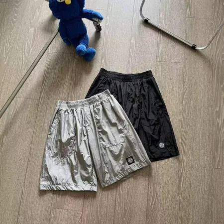 ストーンアイランド ショートパンツ