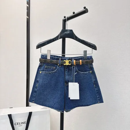 セリーヌ ショートパンツ