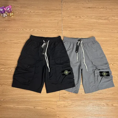 ストーンアイランド ショートパンツ