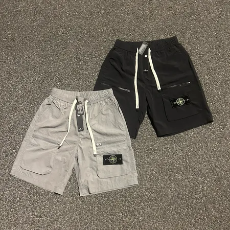 ストーンアイランド ショートパンツ