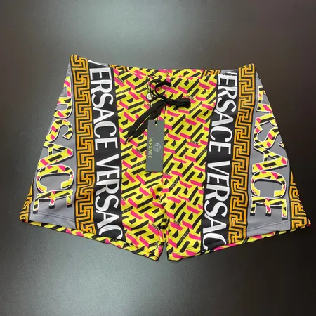 ヴェルサーチ ショートパンツ