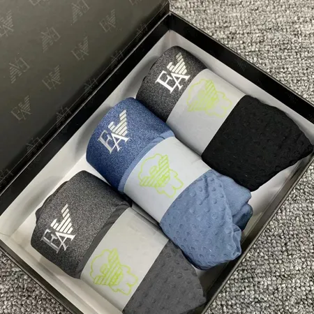 ヴァレンティノ パンツ