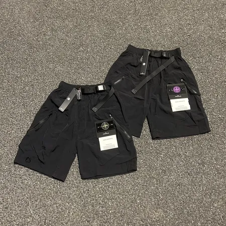 ストーンアイランド ショートパンツ