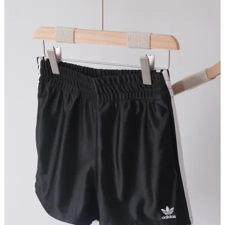 アディダス ショートパンツ