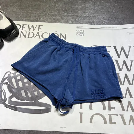 ミュウミュウ ショートパンツ