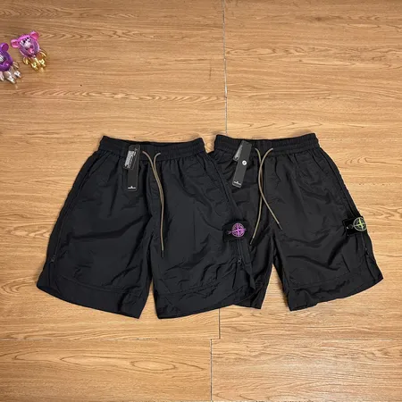 ストーンアイランド ショートパンツ